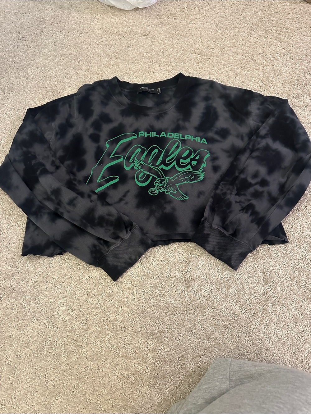 Junk Food Clothing Black Tie-Dye Philadelphia Eagles Cropped Long Sleeve Tee
